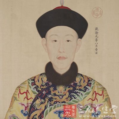 清高宗乾隆帝生于1711年9月25日，卒于1799年2月7日，他于1735年登上帝位，在位长达60年之久，他既是历史上在位时间最长的君主，也是活得最长的君主